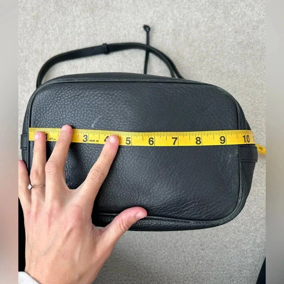 Danier soft leather bucket bag - Picture 11 of 14